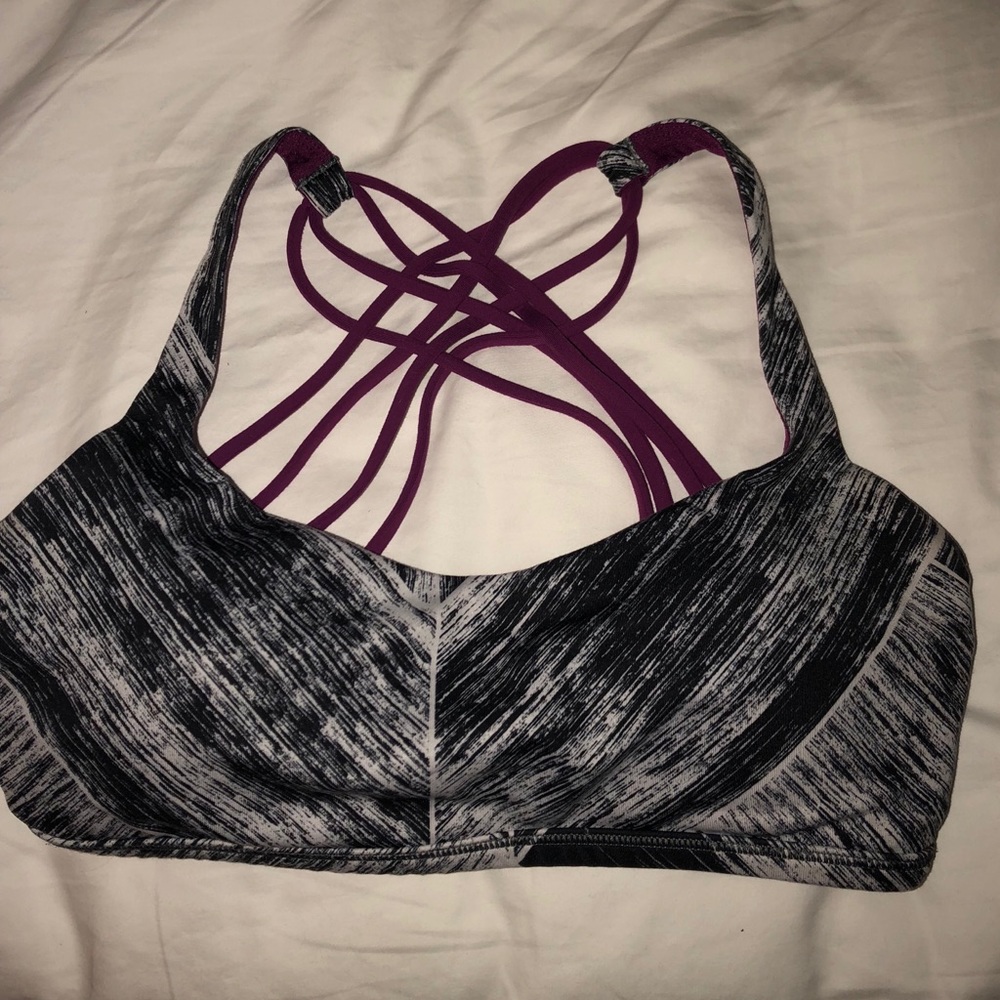 Free to be sports bra